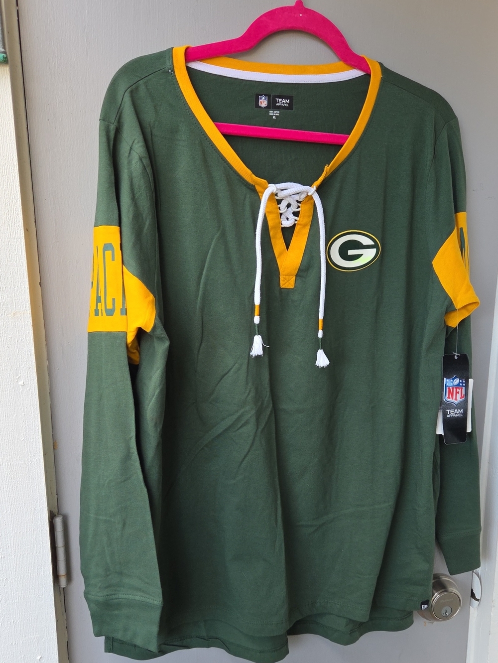 GREEN BAY PACKERS        Green & Yellow Lace-Up Long Sleeve  Top